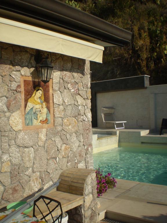Вилла 202 Luxury Pool Isola Bella Таормина Номер фото